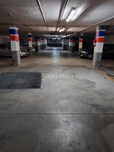 Foto ec3c19a1-56ba-43e9-b11f-a68f5a5a548f. Aparcament cotxe a carrer de colom 27 a Centre Vendrell (El)