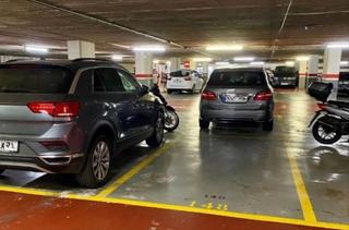 Parking voiture à Carrer del doctor ferran 16b. Pça parking vigilat 24h, fàcil accés i maniobra