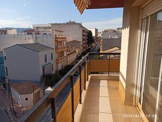 Piso en Avenida comunitat valenciana, 21. Gran terraza en chaflán con excelentes vistas.