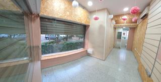 Lloguer Local Comercial a Calle sagunto 35. Local instalado hace esquina