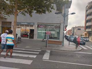 Affitto Locale commerciale in Carrer de montblanc 1. Fa cantonada amb la avd. tarragona