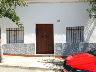 Casa adosada en venta en Fuente de Cantos. Obra nu