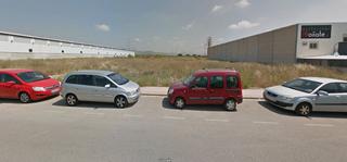 Terreny residencial a Carrer atzeneta 53. Solar industrial 3200m2 pol.ind.supoi6