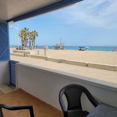 Lloguer Pis a Avinguda palfuriana 65. Apartamento en 1a línea de mar a pie de playa