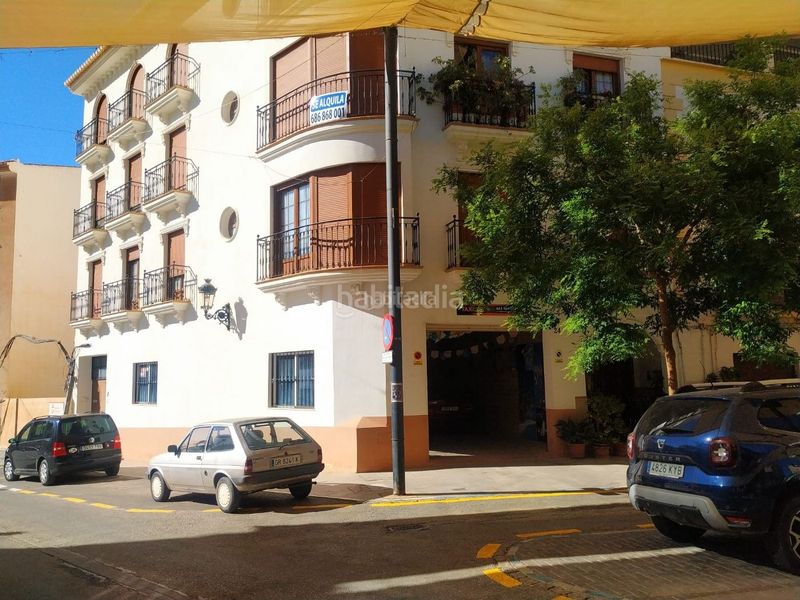 Foto 22e0c928-9132-4895-a58e-1ceebb1bedb5. Local comercial a plaza de la constitución 25 a Lanjarón
