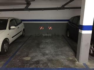 Location Parking voiture à Carrer del comte jofre 34. Plaza de garaje frente estación de los catalanes