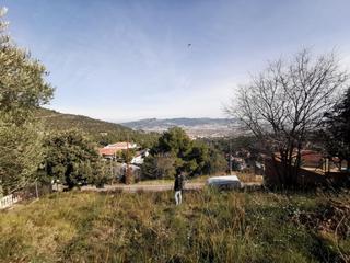 Residential Plot in Carrer joan miró 10. Fantástico terreno de 494 m2 en cesalpina