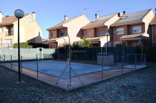 Casa aparellada a Calle d. andres cid 5. Chalet apareado reformado total