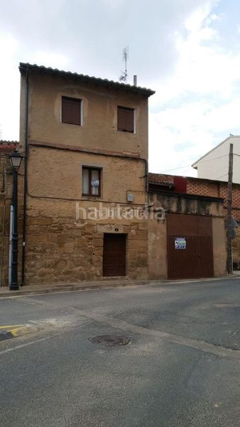 Foto 84163fa5-1db1-45d6-8d41-5f04aa3c8b6d. Casa a plaza ibarra 3 a Briones