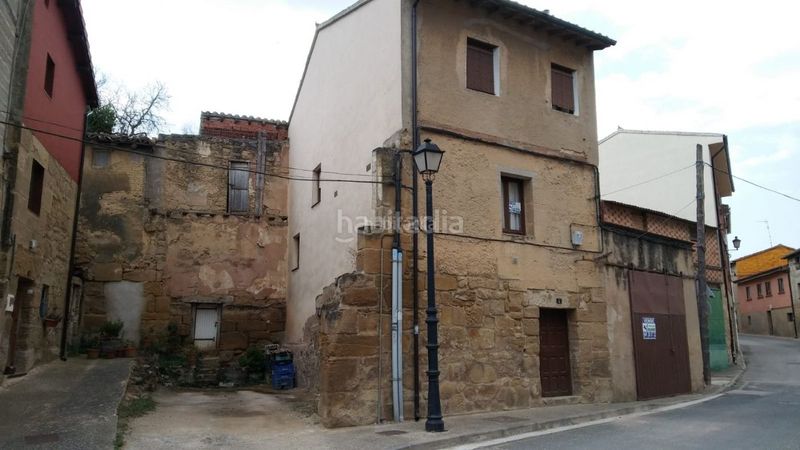 Foto fe2bae07-7a86-4d4a-9479-6d6a94e9712f. Casa a plaza ibarra 3 a Briones