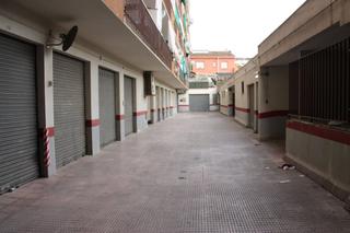 Aparcament cotxe a Carrer de les teixidores 8. Plaza de parking cerrada