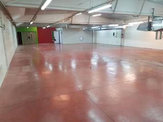 Lloguer Nau industrial a Moixeró 19. Fantástica nave 2 entradas (apta uso alimentario)