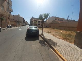 Stadtgrundstück in Calle constitucion,. Terreno en benejuzar