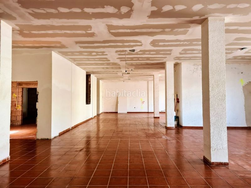 Foto b50ddad7-9816-4249-8a99-5433e531c316. Alquiler local comercial en carretera vilaflor 75 ideal porque no tiene vecinos colindantes en Arona