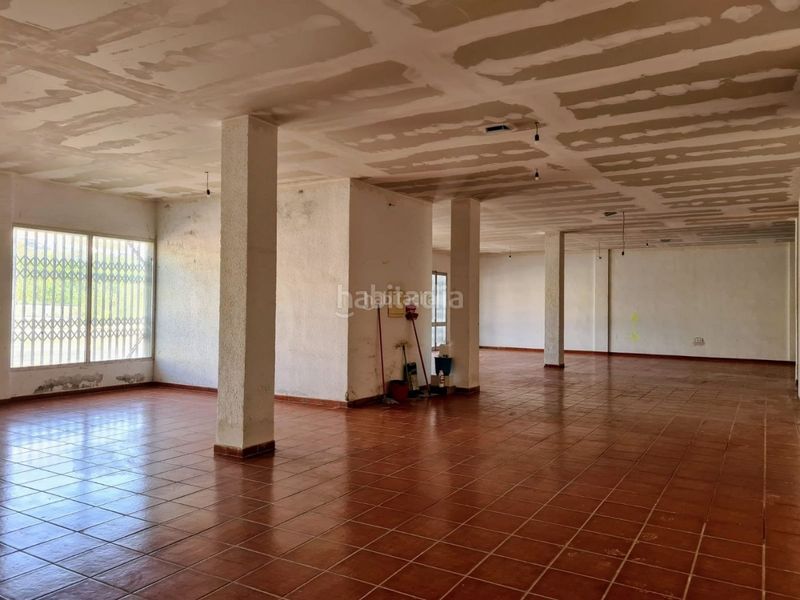 Foto f50b367b-10c6-45e5-9c5f-c411525f0307. Alquiler local comercial en carretera vilaflor 75 ideal porque no tiene vecinos colindantes en Arona