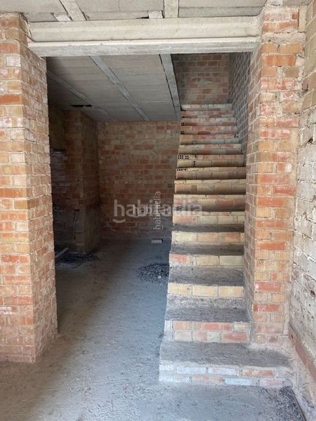 Foto 1eb09579-f598-4c37-9379-3302e0278513. Casa adosada en calle alhambra 10 edificación de casa adosada en Santo Tomé