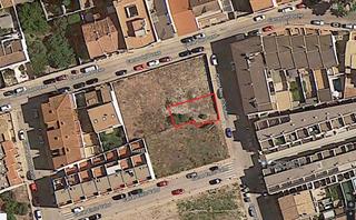 Terreny residencial a Carrer nou d'octubre 28. Solar en venta en piles pueblo.