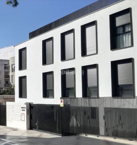 Foto 89c43cfa-371f-4681-b9c4-53f29dc1ab8f. Piso en calle dávila bertoli 20 moderno, nuevo y atractivo estudio-zona prime en Torremolinos