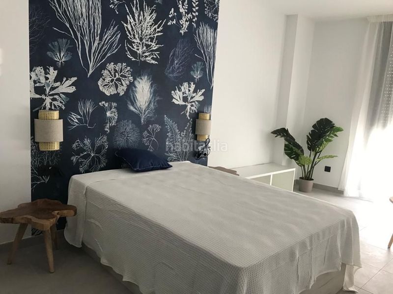 Foto aab43859-d4bc-4b05-9c3b-e9d65be9cf1d. Piso en calle dávila bertoli 20 moderno, nuevo y atractivo estudio-zona prime en Torremolinos