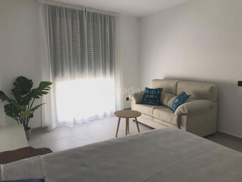 Foto e3e8ea39-976a-4e38-a79c-cff5ee97dcf8. Piso en calle dávila bertoli 20 moderno, nuevo y atractivo estudio-zona prime en Torremolinos