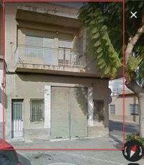 Casa bifamiliare in Avenida de murcia, 12. Casa para rehabilitar.