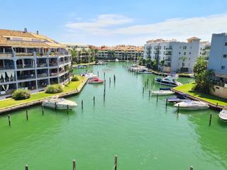 Pis a Lugar puerto sotogrande 251. Puerto de sotogrande