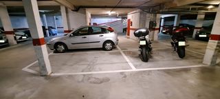 Parking coche en Rector joanico, 68. Plaza de aparcamiento pequeña.