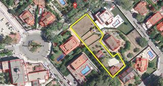 Terrain résidentiel à Avinguda mossèn jacint verdaguer 25. Magnífico terreno en venta en valldoreix