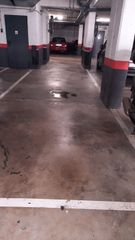 Alquiler Parking coche en Carrer baltasar oriol, 69. Plaza doble más moto