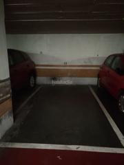Aparcament cotxe a Carrer farnés 16. Se vende plaza de aparcamiento en la calle farners