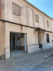 Casa en Calle progreso 5. Casa de 2 pisos con garaje, terraza y paellero ind