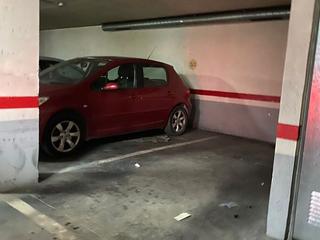 Miete Autoparkplatz in Calle granada 9. Alquiler de plaza de garaje en almería - calle granada, n.º 9