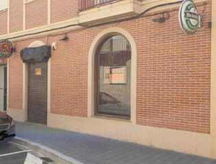 Local commercial à Calle regadera 9. Local comercial en villamayor