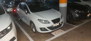 Parking voiture à Carrer de la mare de déu de montserrat 130. Plaza de parking en viladecans