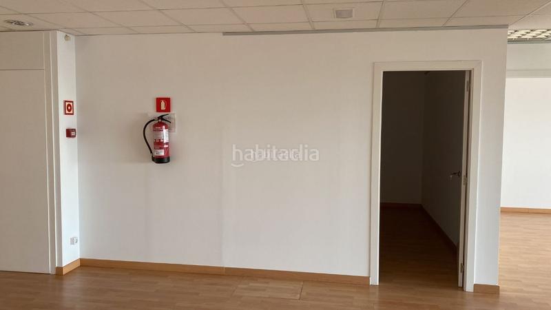 Foto 284cd05b-b435-4b0e-82b2-8922066a769d. Miete büro in passatge de la plana 14 in Centre Badalona