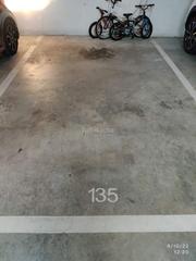 Rent Car parking in Carrer de pi i margall 9. Plaza para coche grande, acceso al parking amplio