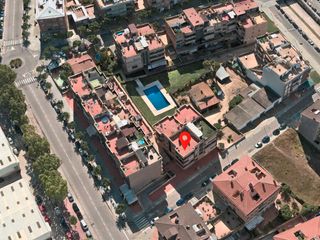 Flat in Carrer mas pons, 16. Ático con piscina, párquing, trastero y terraza de