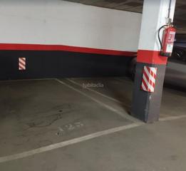 Alquiler Parking coche en Calle gabriela mistral 12. Se alquila plaza de garaje