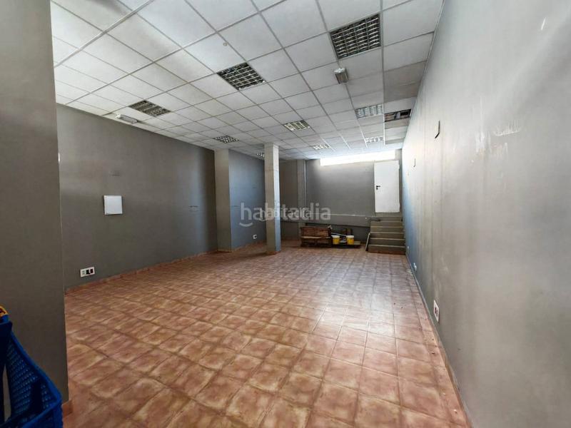 Foto 12ad6964-cb0d-41ad-adb3-21c2bb0c0073. Local comercial en calle la luna 4d amplio local en Guadalajara