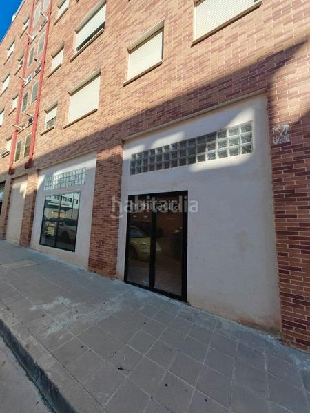 Foto c87ee237-e406-4d93-887b-3e3a5773c692. Local comercial en calle la luna 4d amplio local en Guadalajara