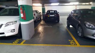 Miete Autoparkplatz in Carrer del doctor martí julià 51. Plaza grande de parking - plaza guernica