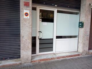 Local Comercial a Carrer de l'alzina 10. Local en venta en viladecans