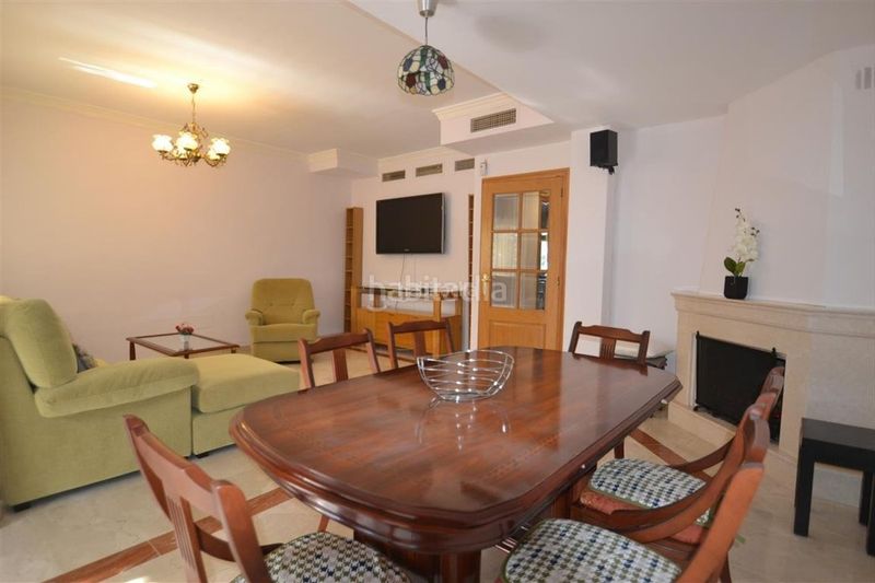 Foto 9da496c3-e939-48b3-82d4-07ec88a0186b. Alquiler casa adosada en urbanizacion la meridiana 28 fantástica casa adosada en nagueles alto en Marbella