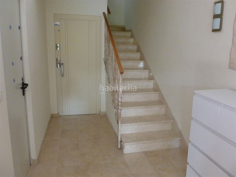 Foto b24d9793-f5e3-40a3-bf1b-63bbbff38bdc. Alquiler casa adosada en urbanizacion la meridiana 28 fantástica casa adosada en nagueles alto en Marbella