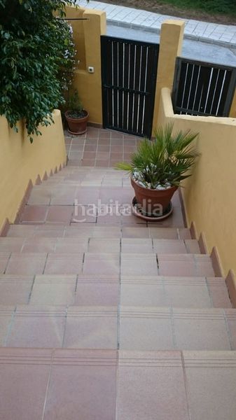 Foto f7e81fa9-e6a7-4d5d-a363-53db2ec4608e. Alquiler casa adosada en urbanizacion la meridiana 28 fantástica casa adosada en nagueles alto en Marbella