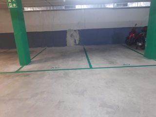 Alquiler Parking coche en C/ antoni agraz, 2. Se alquila plaza de parquing para coche grande