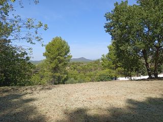 Terreno residencial en Calle de la riera, 336. Parcela plana 600m2