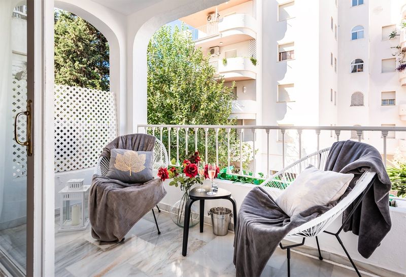 Alquiler Piso en Calle iris (edif jardines tropicales), 15. Apartamento en zona prime (Marbella, Málaga)