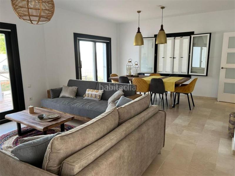 Foto 154a2a3b-5844-41e2-8887-60cdd7d24be1. Rent house in martiniano 33 in Roche Conil de la Frontera