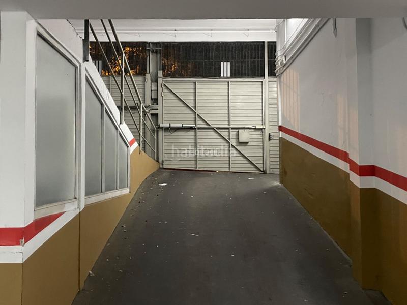 Foto c4d10301-307e-4765-bed3-0d622a2eacbd. Autoparkplatz in carrer de petrarca 61 in Vilapicina - Torre Llobeta Barcelona